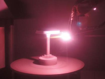 等離子噴涂法如何降低金屬和碳化粉的氧化程度？